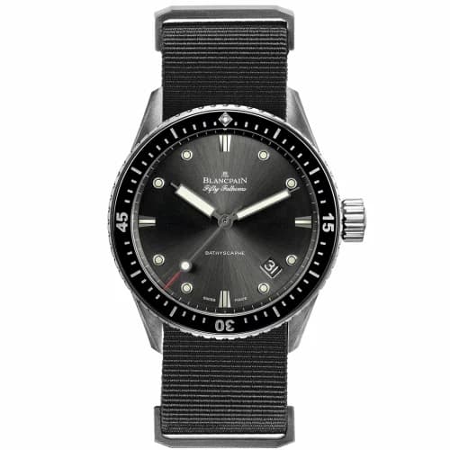 Blancpain Fifty Fathoms Bathyscaphe Stainless Steel / Grey / Grey Nato 5000-1110-NABA — фото часов Blancpain Fifty Fathoms Bathyscaphe Stainless Steel / Grey / Grey Nato 5000-1110-NABA — фото часов