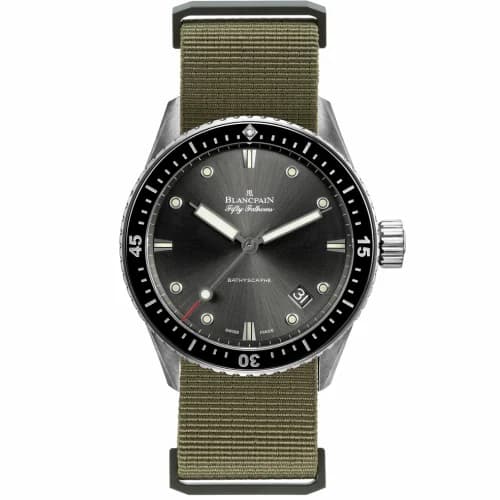 Blancpain Fifty Fathoms Bathyscaphe Stainless Steel / Grey / Sand Nato 5000-1110-NAKA — фото часов Blancpain Fifty Fathoms Bathyscaphe Stainless Steel / Grey / Sand Nato 5000-1110-NAKA — фото часов