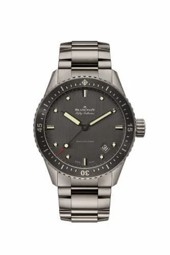 Blancpain Fifty Fathoms Bathyscaphe Titanium / Grey / Bracelet 5000-1210-98S — фото часов Blancpain Fifty Fathoms Bathyscaphe Titanium / Grey / Bracelet 5000-1210-98S — фото часов