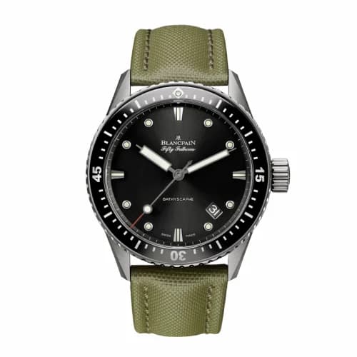 Blancpain Fifty Fathoms Bathyscaphe Titanium / Black / Sand Canvas 5000-1230-K52A — фото часов Blancpain Fifty Fathoms Bathyscaphe Titanium / Black / Sand Canvas 5000-1230-K52A — фото часов