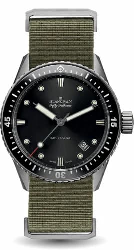 Blancpain Fifty Fathoms Bathyscaphe Titanium / Black / Sand Nato 5000-1230-NAKA — фото часов Blancpain Fifty Fathoms Bathyscaphe Titanium / Black / Sand Nato 5000-1230-NAKA — фото часов