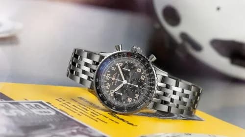 Breitling Navitimer B02 Chronograph 41 Cosmonaute Stainless Steel - Platinum / Japan PB02302A1B1A — фото часов Breitling Navitimer B02 Chronograph 41 Cosmonaute Stainless Steel - Platinum / Japan PB02302A1B1A — фото часов