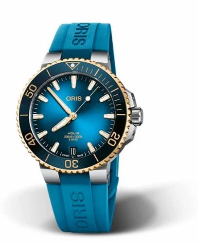 Oris Aquis Date Calibre 400 41.5 Stainless Steel - Yellow Gold / Blue / Rubber 01 400 7769 6355-07 4 22 75FC — фото часов Oris Aquis Date Calibre 400 41.5 Stainless Steel - Yellow Gold / Blue / Rubber 01 400 7769 6355-07 4 22 75FC — фото часов