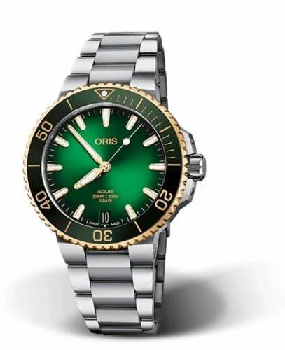 Oris Aquis Date Calibre 400 41.5 Staineless Steel - Yellow Gold / Green / Bracelet 01 400 7769 6357-07 8 22 09PEB — фото часов Oris Aquis Date Calibre 400 41.5 Staineless Steel - Yellow Gold / Green / Bracelet 01 400 7769 6357-07 8 22 09PEB — фото часов