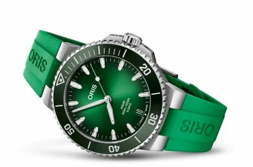 Oris Aquis Date Calibre 400 43.5 Stainless Steel / Green / Rubber 01 400 7790 4157-07 4 23 47EB — фото часов Oris Aquis Date Calibre 400 43.5 Stainless Steel / Green / Rubber 01 400 7790 4157-07 4 23 47EB — фото часов