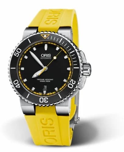 Oris Aquis Date 43 Stainless Steel / Black - Yellow / Rubber 01 733 7653 4127-07 4 26 33EB — фото часов Oris Aquis Date 43 Stainless Steel / Black - Yellow / Rubber 01 733 7653 4127-07 4 26 33EB — фото часов