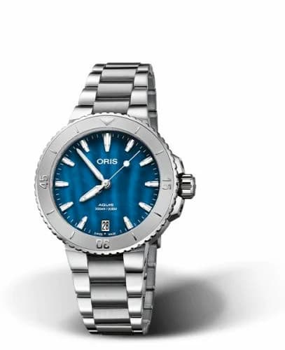 Oris Aquis Date 36.5 Stainless Steel / Blue MOP / Bracelet 01 733 7770 4155-07 8 18 05P — фото часов Oris Aquis Date 36.5 Stainless Steel / Blue MOP / Bracelet 01 733 7770 4155-07 8 18 05P — фото часов