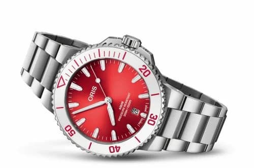 Oris Aquis Date 43.5 Taste of Summer Watermelon Red 01 733 7787 4138-07 8 22 04PEB — фото часов Oris Aquis Date 43.5 Taste of Summer Watermelon Red 01 733 7787 4138-07 8 22 04PEB — фото часов