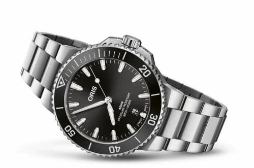 Oris Aquis Date 43.5 Stainless Steel / Black / Bracelet 01 733 7787 4154-07 8 22 04PEB — фото часов Oris Aquis Date 43.5 Stainless Steel / Black / Bracelet 01 733 7787 4154-07 8 22 04PEB — фото часов
