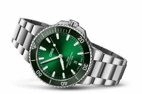 Oris Aquis Date 43.5 Stainless Steel / Green / Bracelet 01 733 7787 4157-07 8 22 04PEB — фото часов Oris Aquis Date 43.5 Stainless Steel / Green / Bracelet 01 733 7787 4157-07 8 22 04PEB — фото часов