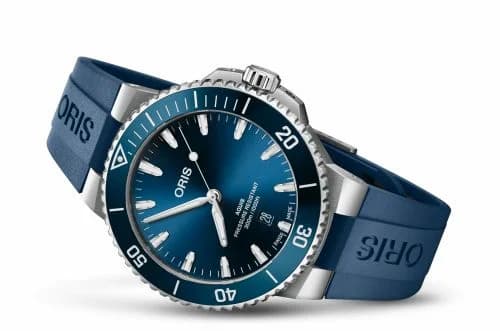 Oris Aquis Date 43.5 Stainless Steel / Blue / Rubber 01 733 7789 4135-07 4 23 35FC — фото часов Oris Aquis Date 43.5 Stainless Steel / Blue / Rubber 01 733 7789 4135-07 4 23 35FC — фото часов