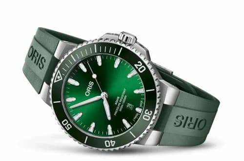 Oris Aquis Date 43.5 Stainless Steel / Green / Rubber 01 733 7789 4157-07 4 23 37FC — фото часов Oris Aquis Date 43.5 Stainless Steel / Green / Rubber 01 733 7789 4157-07 4 23 37FC — фото часов