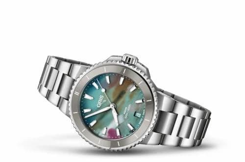 Oris Aquis Date 36.5 Stainless Steel / Upcycle 01 733 7792 4150-07 8 19 05P — фото часов Oris Aquis Date 36.5 Stainless Steel / Upcycle 01 733 7792 4150-07 8 19 05P — фото часов