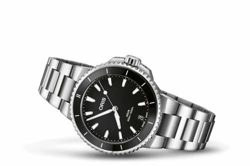 Oris Aquis Date 36.5 Stainless Steel / Black / Bracelet 01 733 7792 4154-07 8 19 05P — фото часов Oris Aquis Date 36.5 Stainless Steel / Black / Bracelet 01 733 7792 4154-07 8 19 05P — фото часов