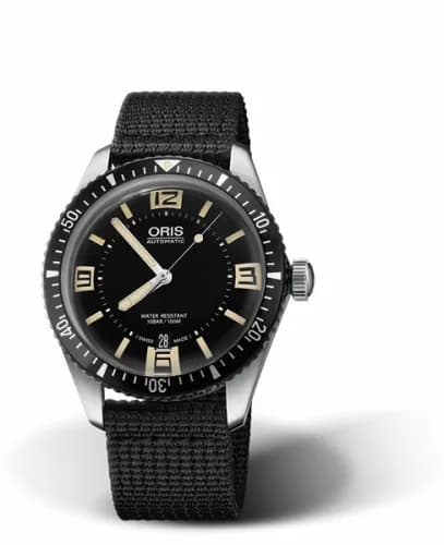 Oris Divers Sixty-Five 40 Stainless Steel / Black / Textile 01 733 7707 4064-07 5 20 24 — фото часов Oris Divers Sixty-Five 40 Stainless Steel / Black / Textile 01 733 7707 4064-07 5 20 24 — фото часов