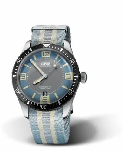 Oris Divers Sixty-Five 40 Stainless Steel / Deauville Blue / NATO 01 733 7707 4065-07 5 20 28FC — фото часов Oris Divers Sixty-Five 40 Stainless Steel / Deauville Blue / NATO 01 733 7707 4065-07 5 20 28FC — фото часов
