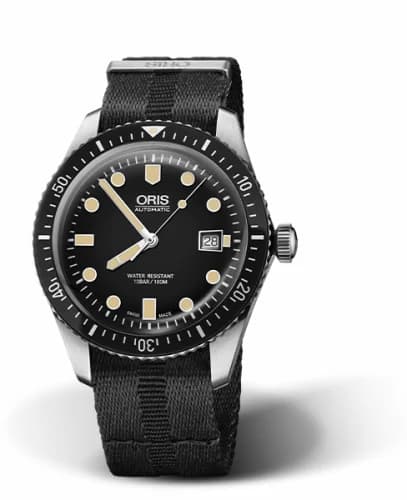 Oris Divers Sixty-Five 42 Stainless Steel / Black / NATO 01 733 7720 4054-07 5 21 26FC — фото часов Oris Divers Sixty-Five 42 Stainless Steel / Black / NATO 01 733 7720 4054-07 5 21 26FC — фото часов