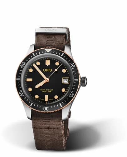 Oris Divers Sixty-Five 36 Stainless Steel / Bronze / Black / NATO 01 733 7747 4354-07 5 17 30 — фото часов Oris Divers Sixty-Five 36 Stainless Steel / Bronze / Black / NATO 01 733 7747 4354-07 5 17 30 — фото часов