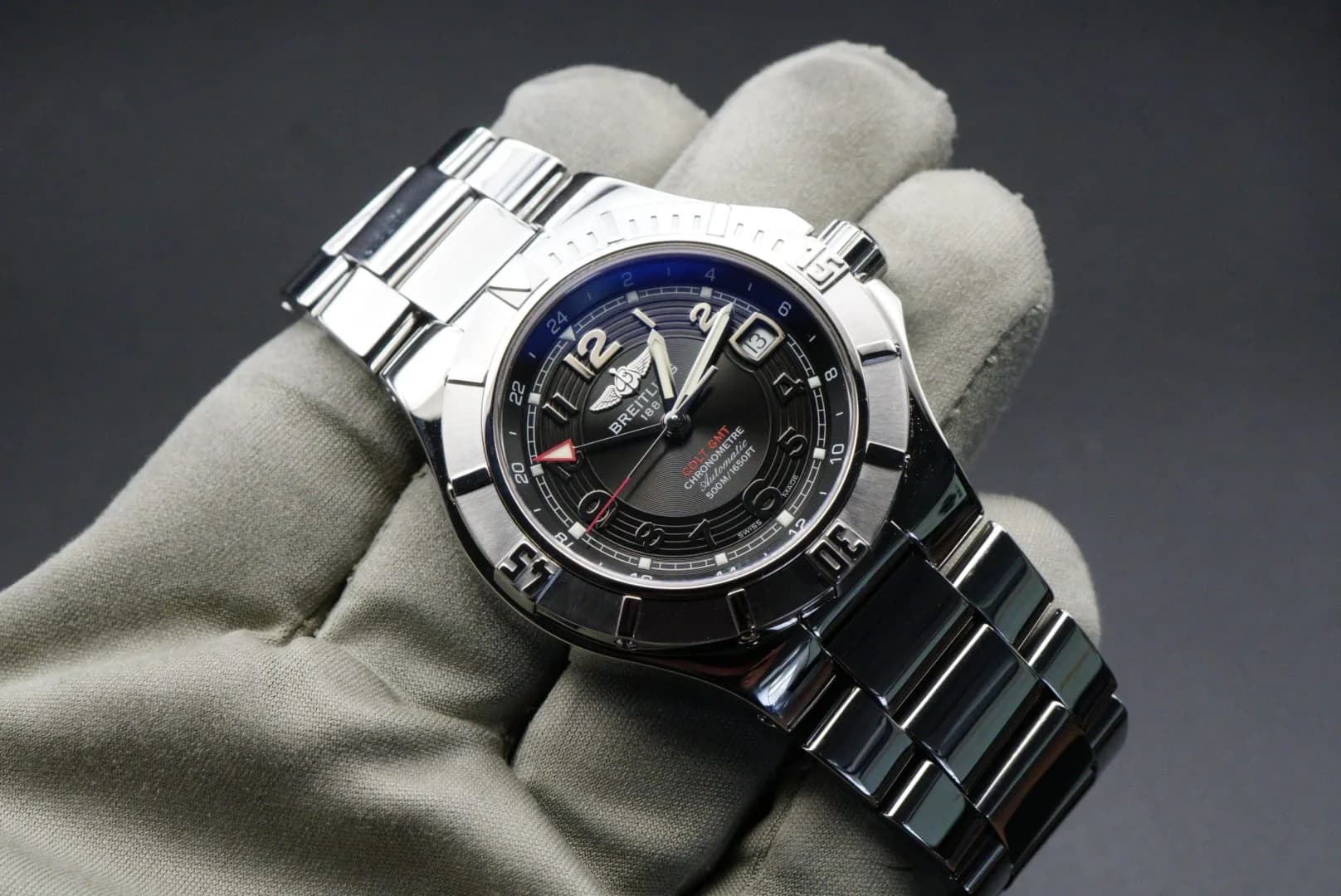 Breitling A32370