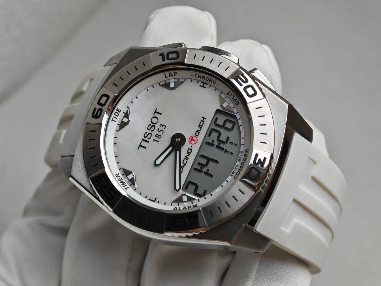 Tissot T002.520.17.111.00