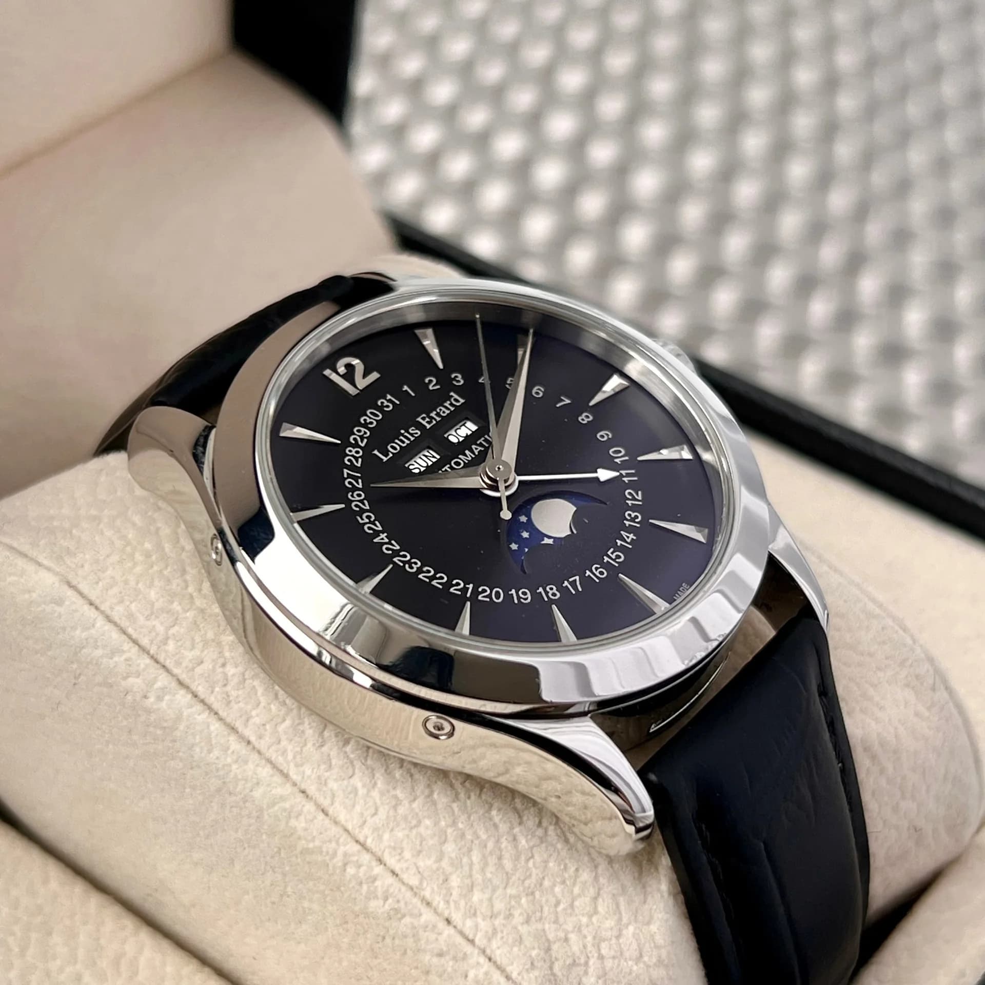 Louis Erard 44203AA12